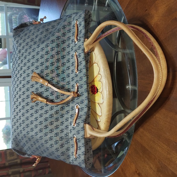 💘🖤💘 DOONEY & BOURKE KHAKI SIGNATURE MONOGRAM JACQUARD TASSEL DRAWSTRING BAG - Picture 7 of 15